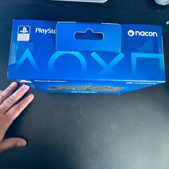 New Nacon PlayStation 4 PS4 DualShock 4 Wireless Controller Black - Picture 4 of 5